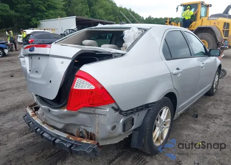 2010 Ford Fusion z USA, uszkodzony, nr VIN 3SAHP0GA7AR411464